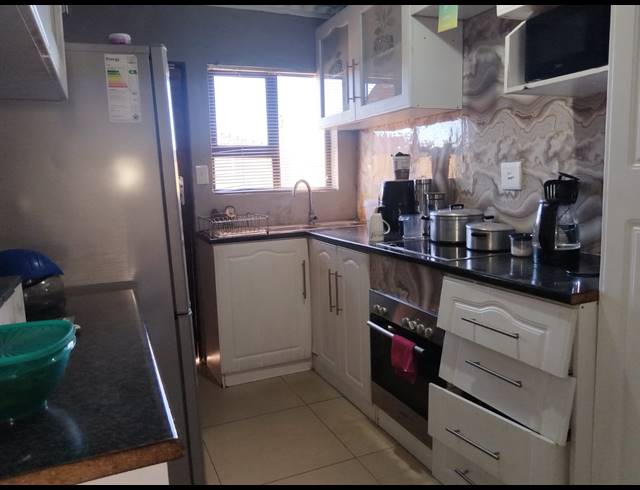 3 BEDROOM HOUSE FOR SALE IN GOLDEN GARDENS